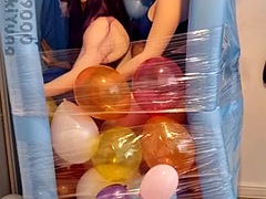 Xelfi and Yuna in the balloon chamber contains pops