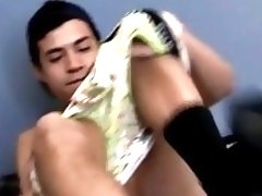Deviant twink dildos his ass and performs a self facial solo