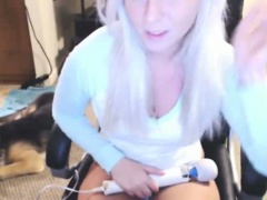 Hot Teen Blonde Chatting On Webcam 2